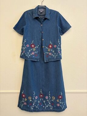 Denim Embroidered Floral 2 Piece Set Sarin New York Skirt Top Cottagecore Size 8